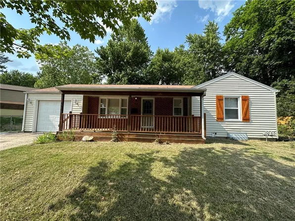402 E 28th Street Ct S, Independence, MO 64055