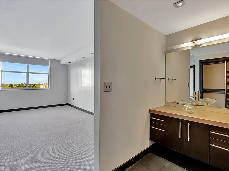11111 Biscayne Blvd #9B-928 — Photo 17