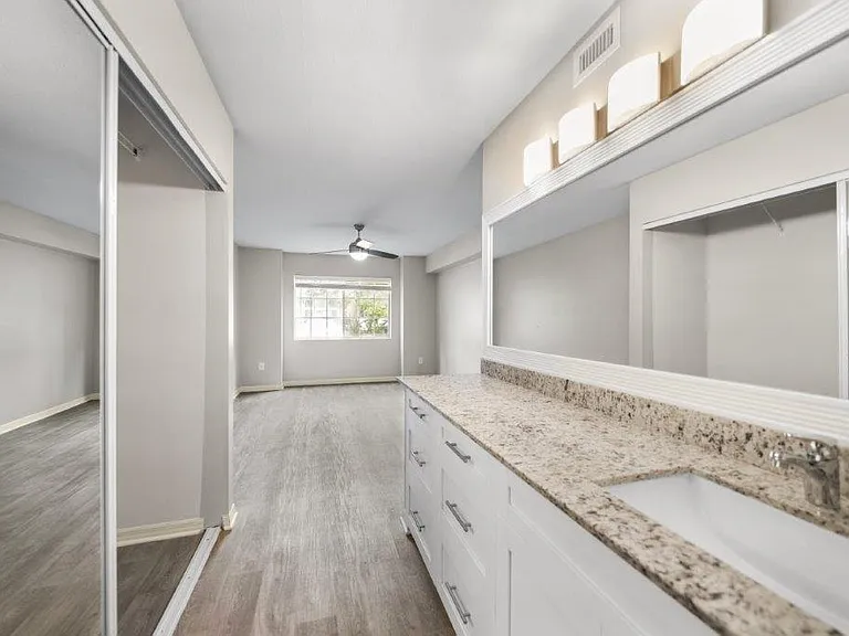 Club Mira Lago Apartments — Photo 17
