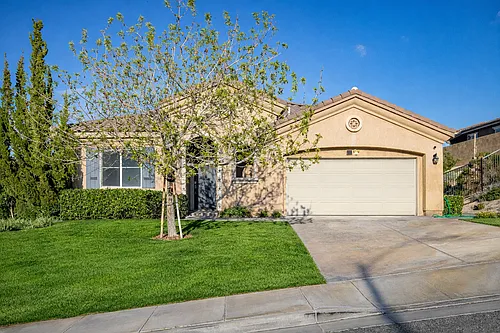 38572 Persian Way Photo 1
