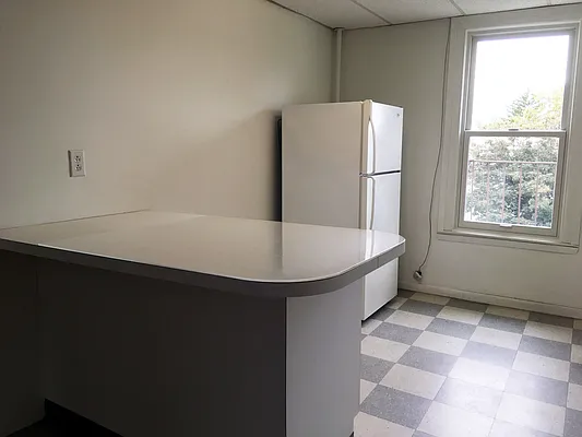 Rented by BuySell Real Estate Inc | media 14