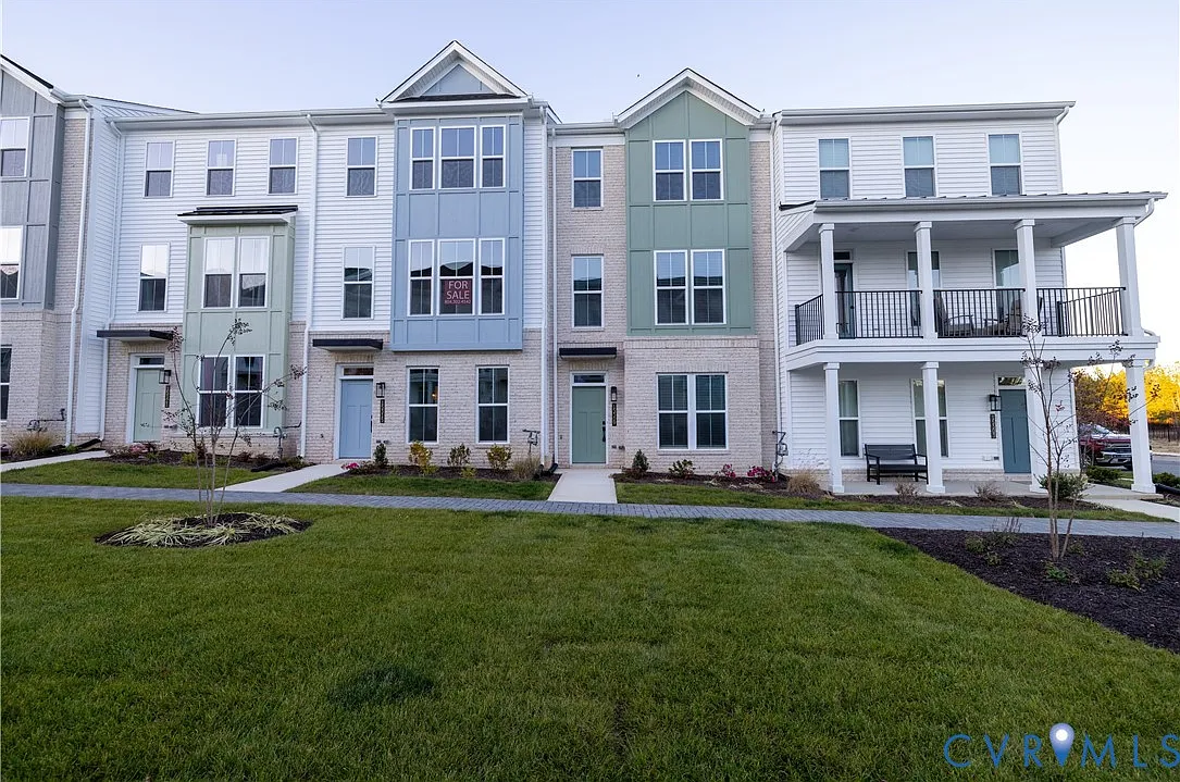 4 bed, 3.5 bath, 2438 sqft, $2,750 — Photo 1