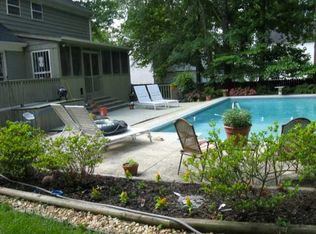 2569 Cedarwood Dr, Germantown, TN 38138
