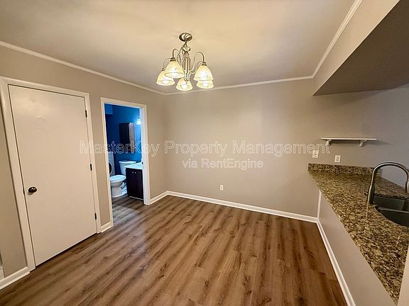5th image of 104 Finley Forest Dr