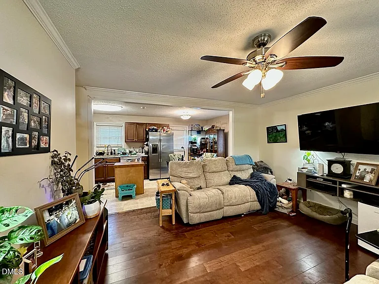2201 Wise Pl — Photo 2