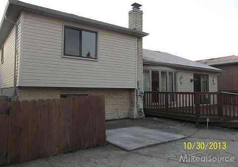 4th image of 30903 Moroso Dr