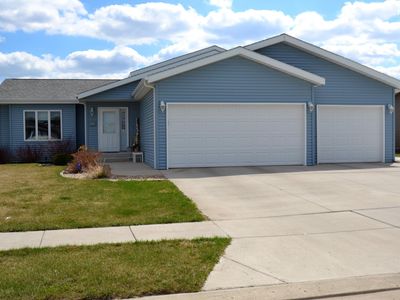 4931 Hitchcock Dr, Bismarck, ND, 58503
