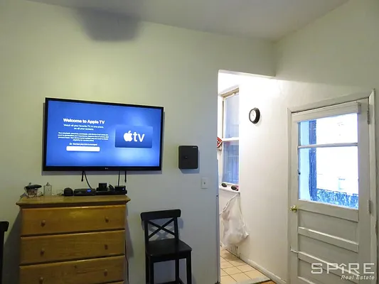 Rented by Spire Group | media 18