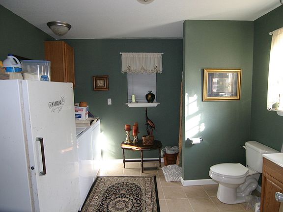 Laundry Room/Bath