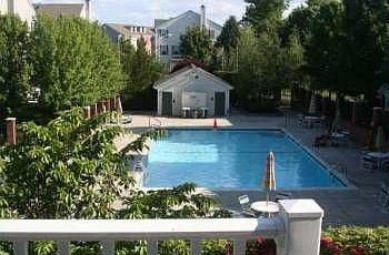 5th image of 74 Meadow Ln