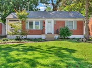 1305 S New Florissant Rd, Florissant, MO 63031