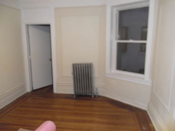 5th image of 2841 44th St #1