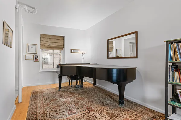 Sold by LG Fairmont Group | media 2