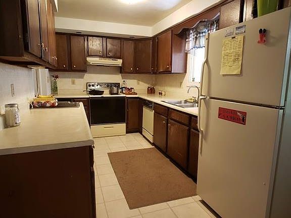 4th image of 79 East Ave