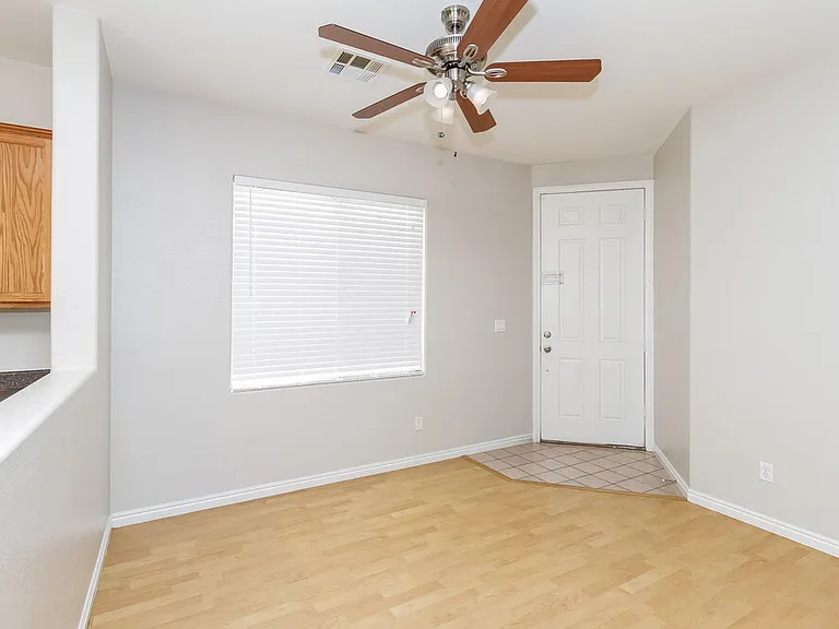 8233 Apple Spice St — Photo 2