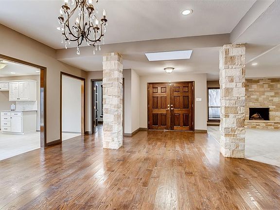 2nd image of 2922 Club Meadow Dr