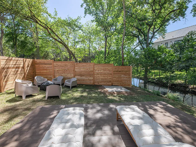 2806 Geronimo Trl — Photo 34