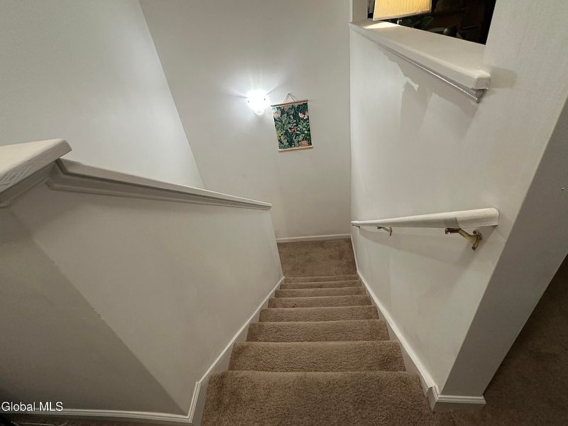 5th image of 406 Worthington Terrace