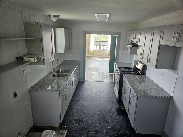 208 W 2nd St #1