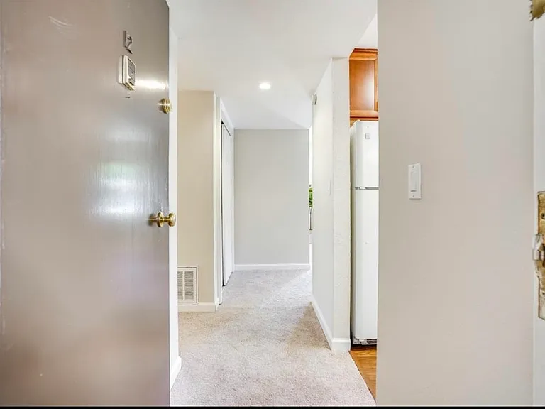 276 Tradewinds Dr #12 — Photo 1