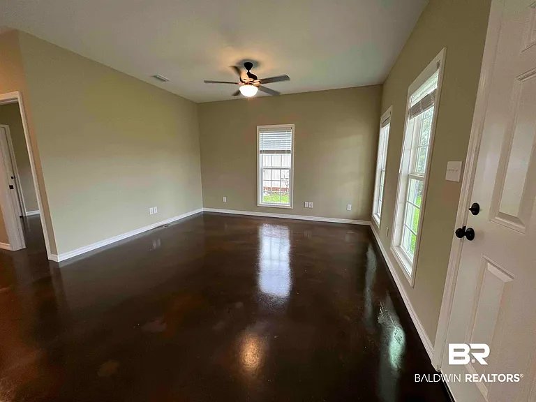 33122 Stables Dr #B — Photo 2
