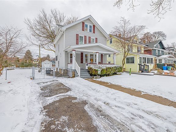 2nd image of 139 Carling Rd