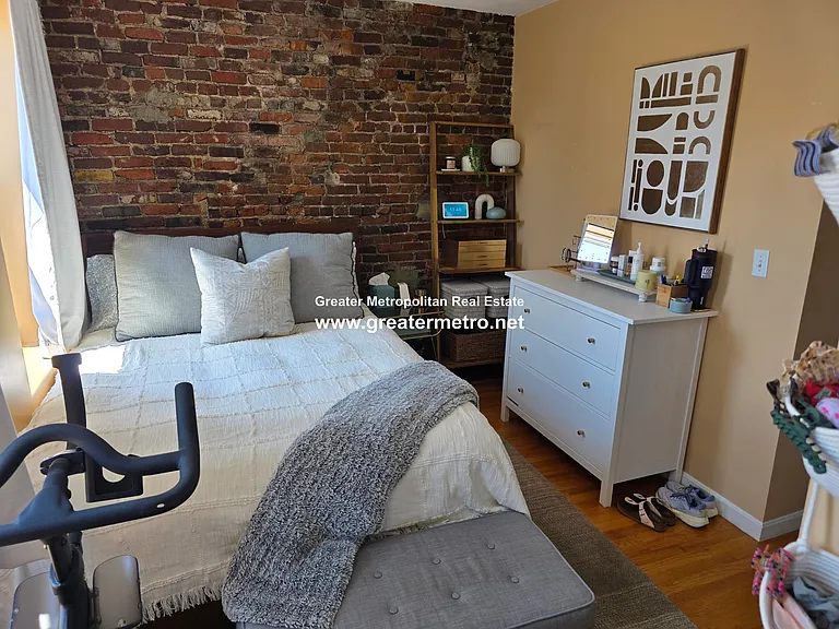 32 Sheafe St #4 — Photo 11