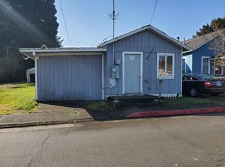 215 Monument Rd, Rio Dell, CA 95562