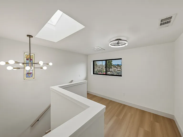295 Foothill Blvd — Photo 22