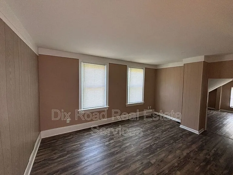 332 Hudson Ave — Photo 39