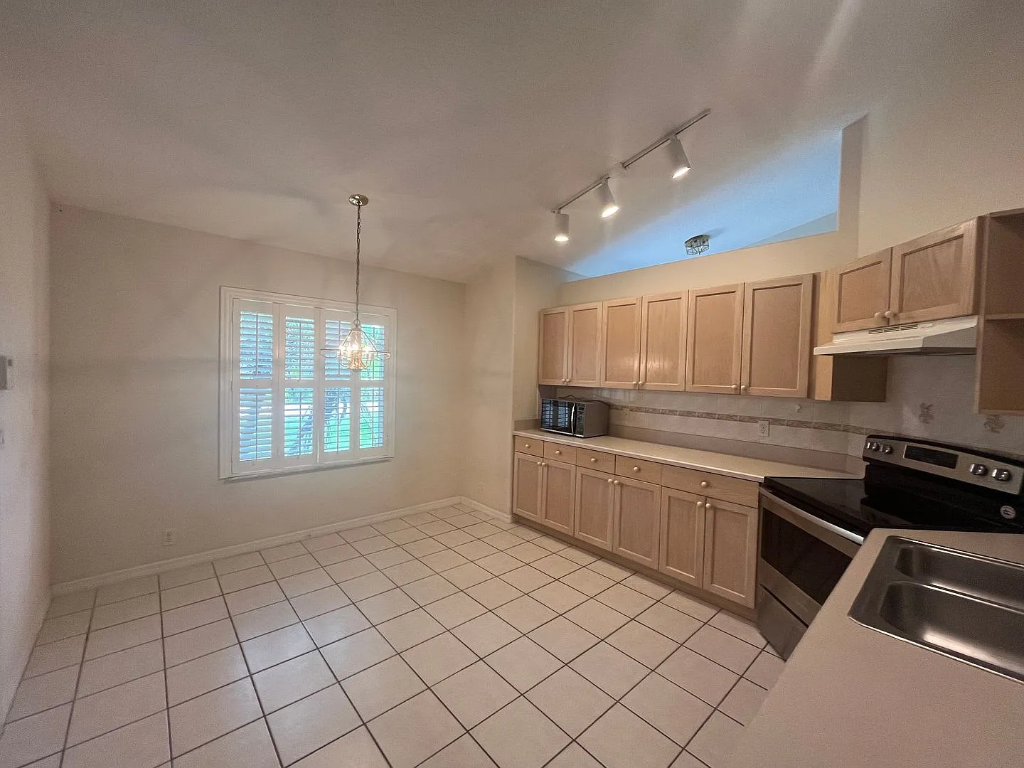 3-Bedroom, 2-Bath home, Quiet Neighborhood in Palm Coast! — Photo 4
