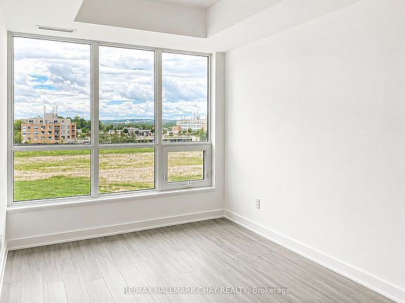 4th image of 681 Yonge St #317