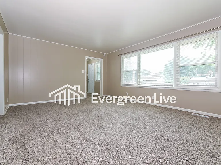 548 Utah St — Photo 7