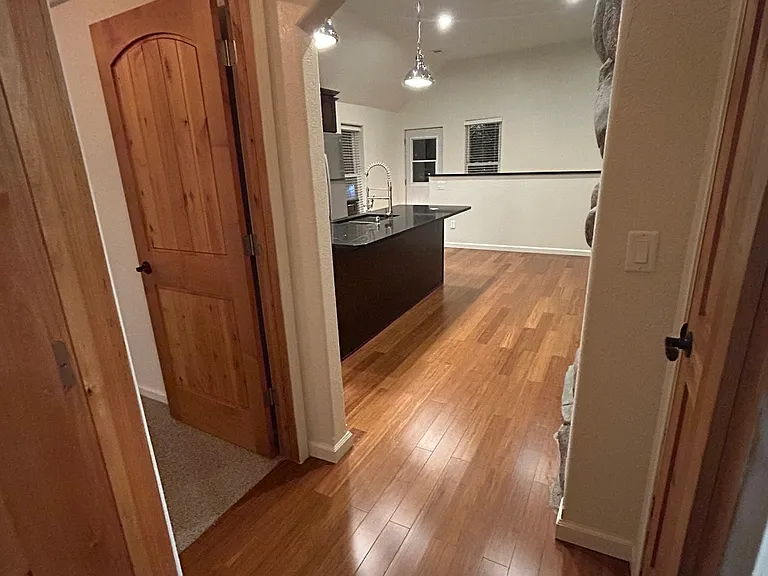 1110 E Hamilton St #201 — Photo 11
