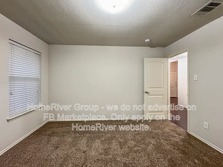 2829 Snowy Owl Dr — Photo 12