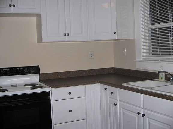 2nd image of 125 Rock Springs Dr