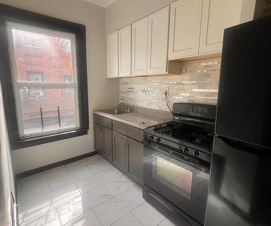 1st image of 71 Lenox Ave #2C