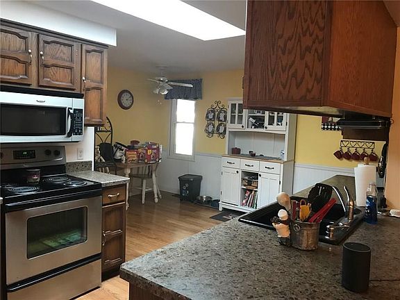 5th image of 4837 Sparrow Dr