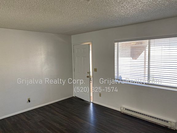 3rd image of 2709 N Fair Oaks Ave #2727