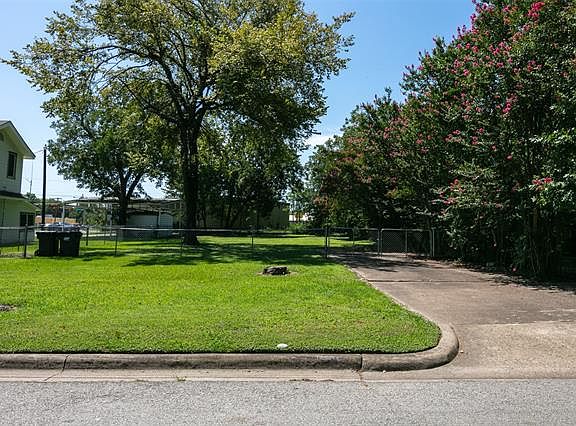 4th image of 1505 W 6th Ave