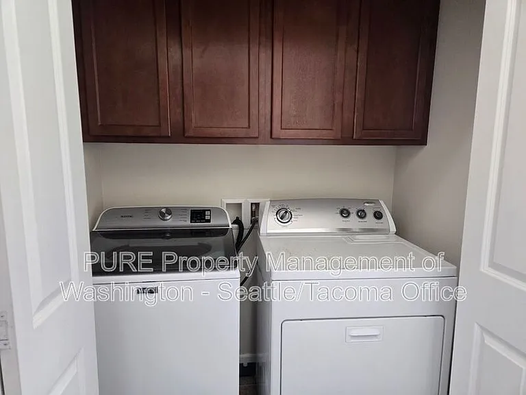 5027 NE 5th Pl — Photo 14