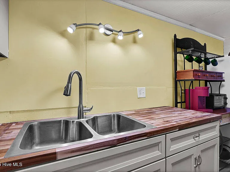 1207 N Topsail Dr — Photo 68