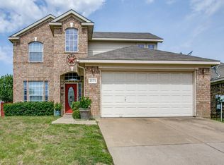 2575 Taos Dr, Grand Prairie, TX 75051