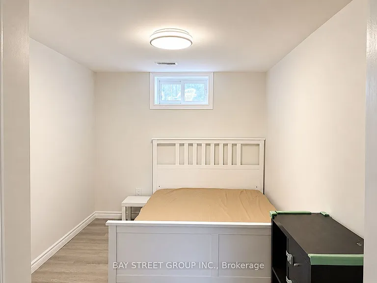 808 10th Ave #BASEMENT — Photo 6