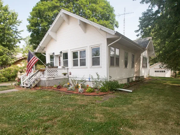 222 W Division St, Amboy, IL 61310