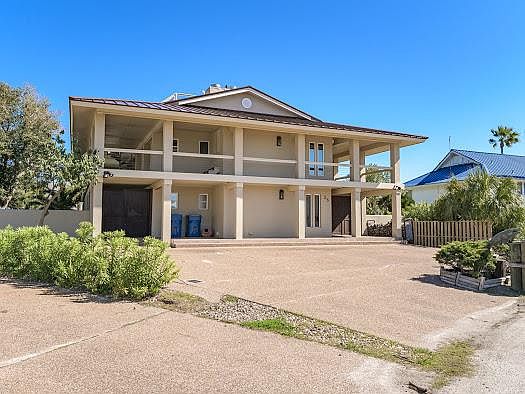 1st image of 25 Bahama Dr