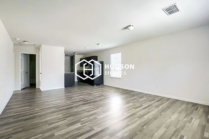 1110 Jones St — Photo 4