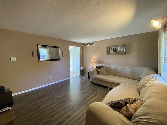 5th image of 8012 Woodcreek Ln