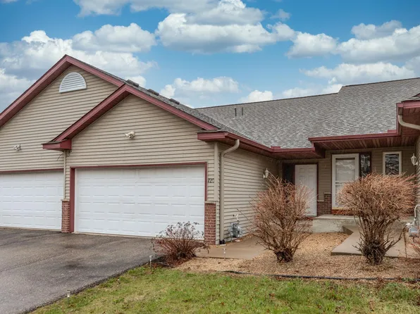 720 10th St SW, Pine Island, MN 55963