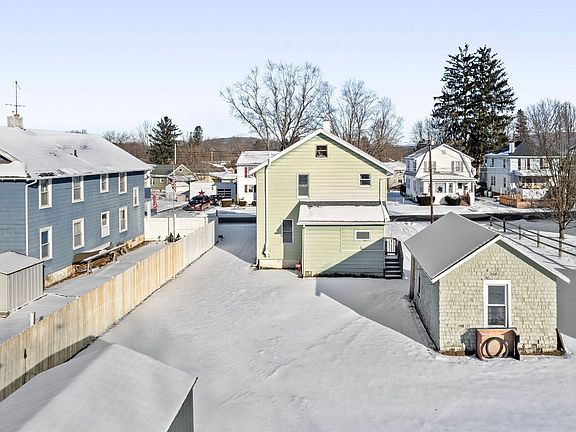 4th image of 86 Elwell Ave